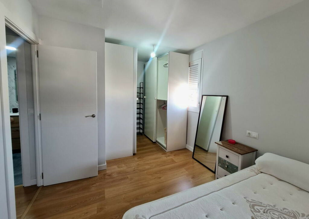 Middle Floor Apartment San Pedro de Alcántara Málaga - image 2