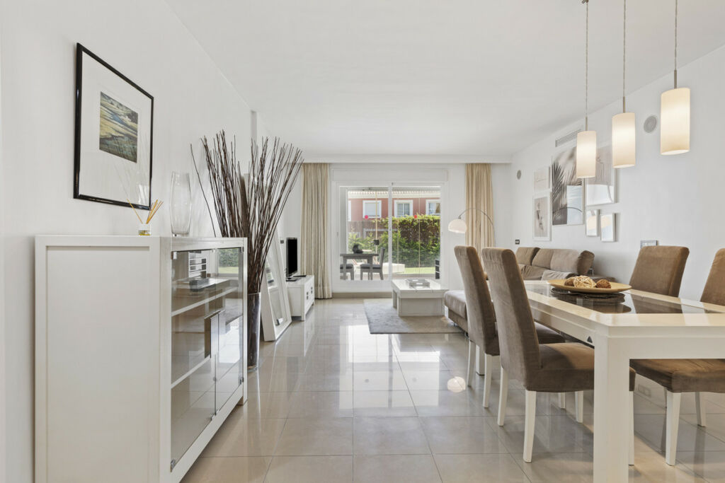 Ground Floor Apartment Estepona Málaga - image 6