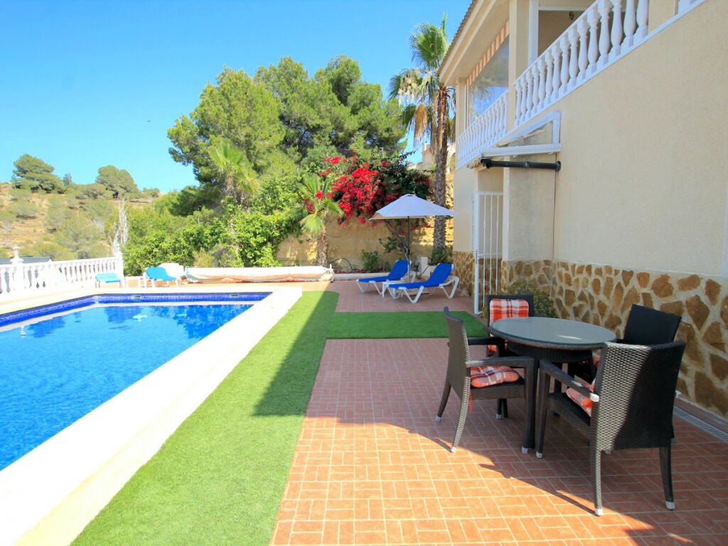 Detached Villa Algorfa Alicante - image 2