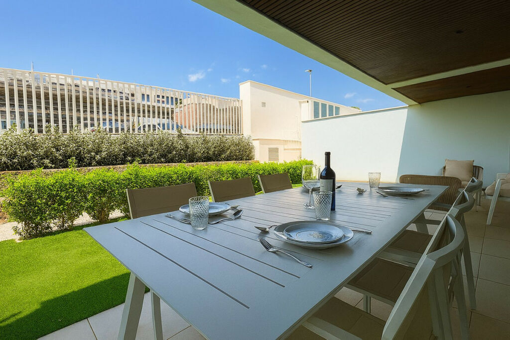 Ground Floor Apartment Elviria Málaga - image 2
