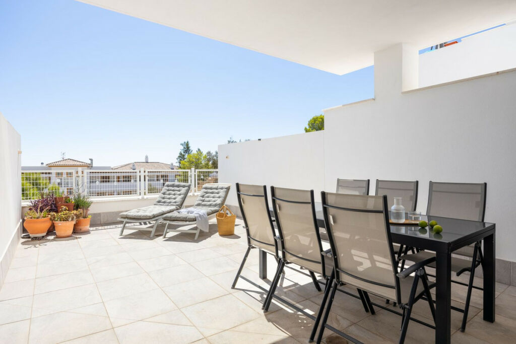 Ground Floor Apartment Benalmadena Pueblo Málaga - image 6