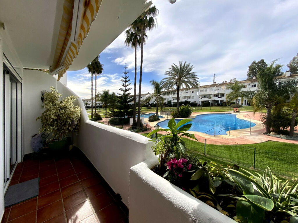 Middle Floor Apartment Mijas Golf Málaga - image 2