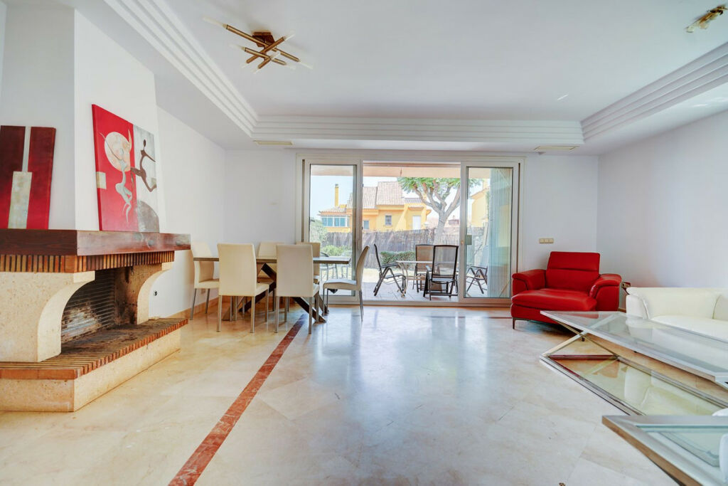 Semi-Detached House Riviera del Sol Málaga - image 2