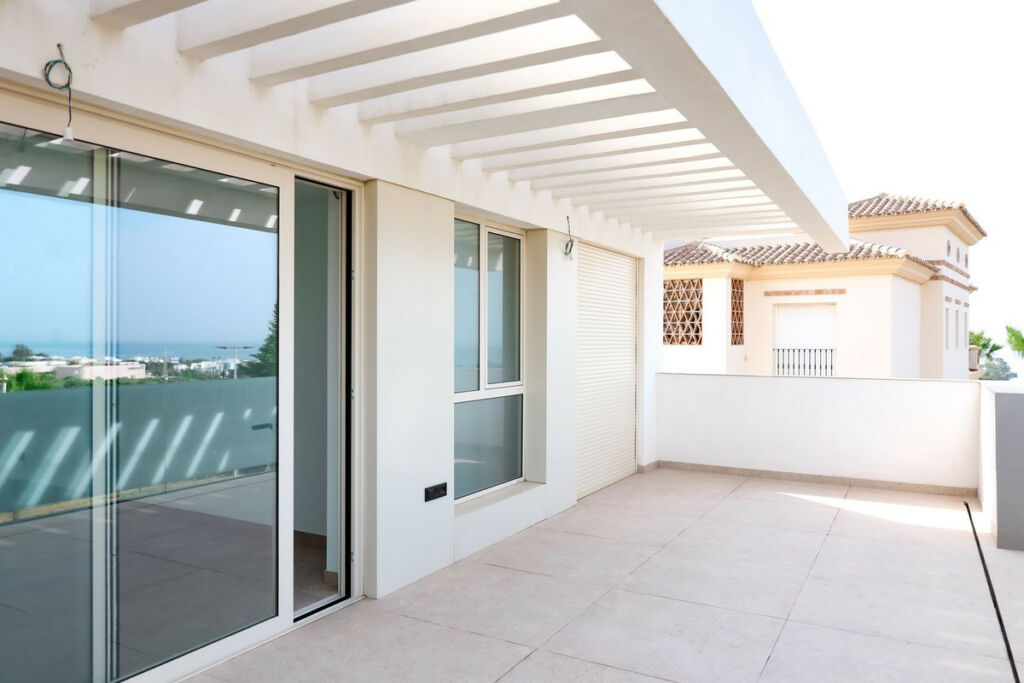Penthouse Duplex Selwo Málaga - image 2