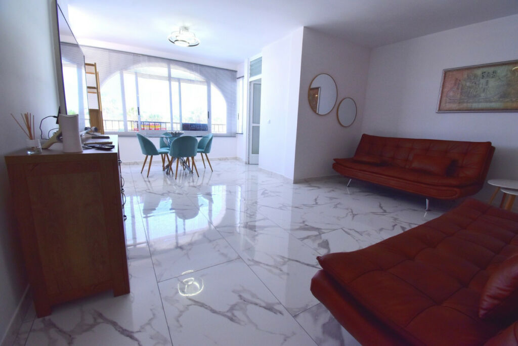 Middle Floor Apartment Villamartin Alicante - image 2