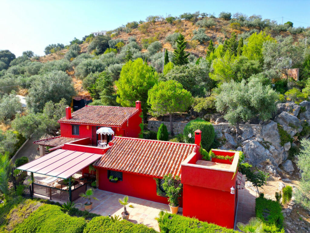 Detached Villa Riogordo Málaga