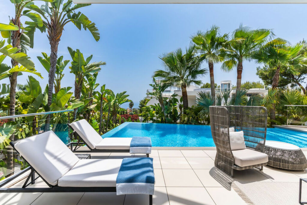 Townhouse Sierra Blanca Málaga - image 2