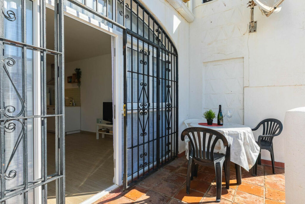 Ground Floor Apartment Calahonda Málaga - image 2
