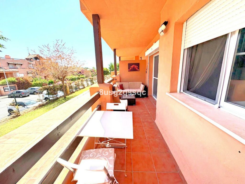 Ground Floor Apartment Casares Málaga - image 3