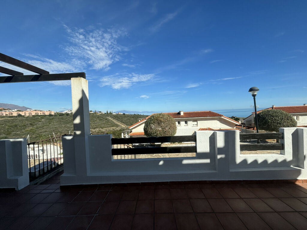 Ground Floor Apartment La Duquesa Málaga - image 2