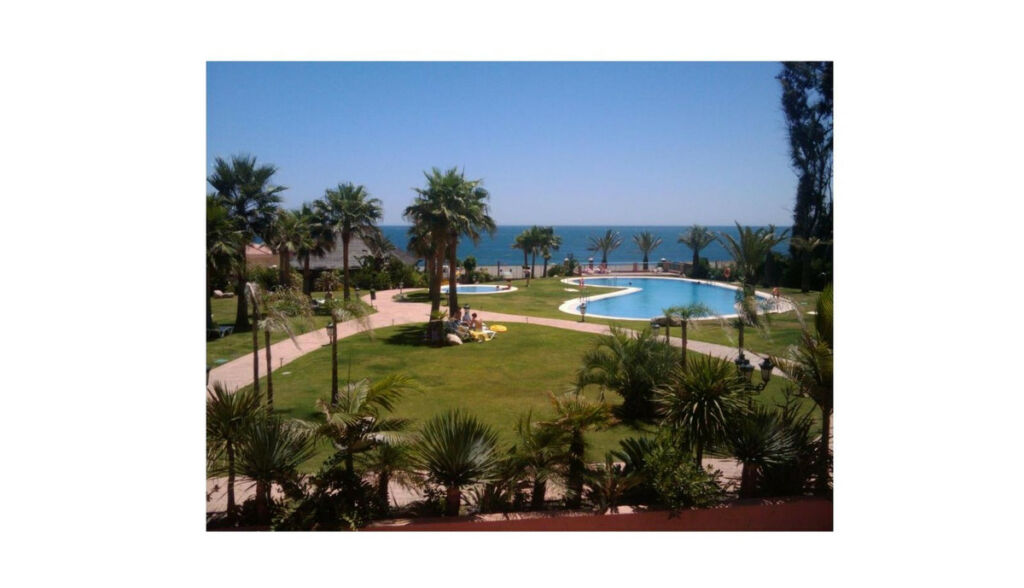 Penthouse Manilva Málaga - image 2