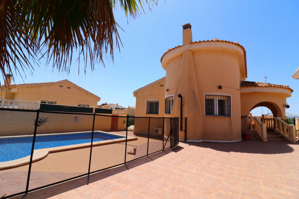 Detached Villa Rojales Hills Alicante - image 2