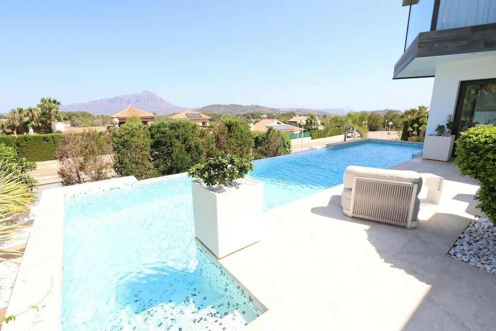 Detached Villa Javea Alicante - image 2