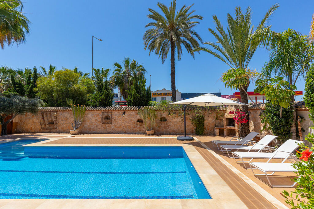 Detached Villa Punta Prima Alicante - image 2