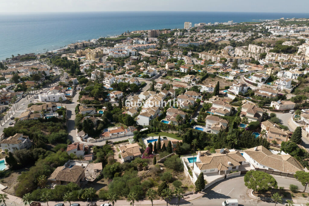 Residential Plot Riviera del Sol Málaga - image 2