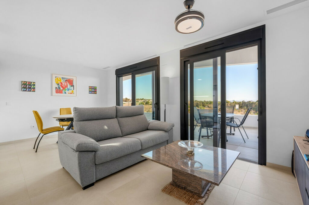 Middle Floor Apartment Punta Prima Alicante - image 2