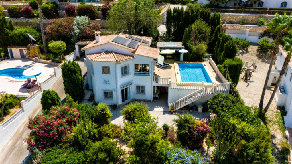 Detached Villa Calpe Alicante - image 2