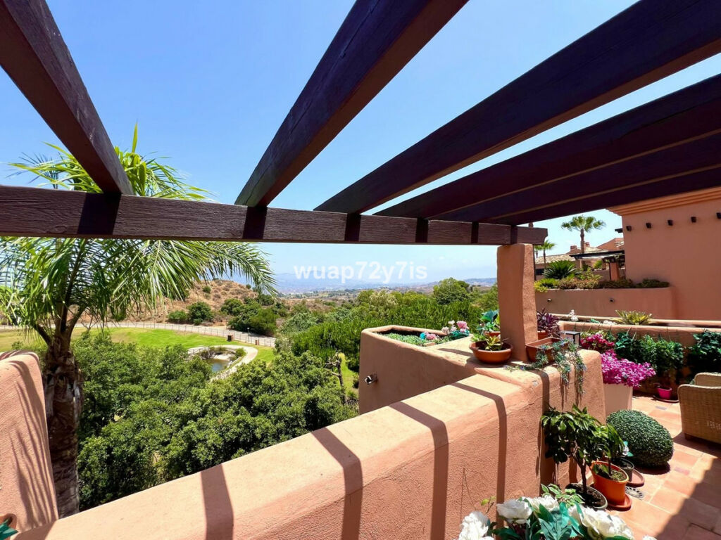 Penthouse La Mairena Málaga - image 2