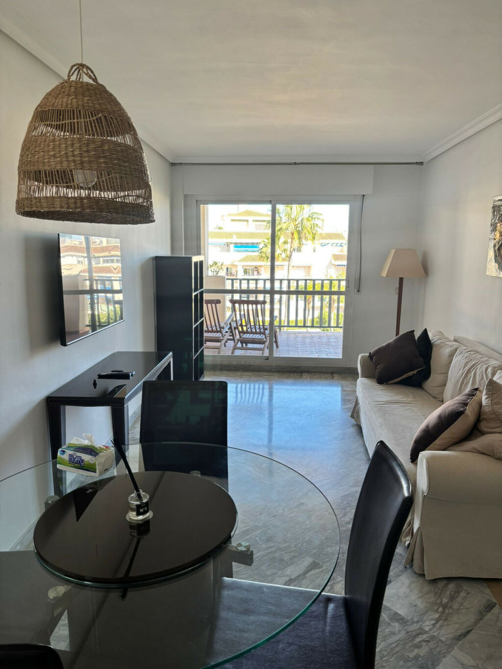 Middle Floor Apartment Nueva Andalucía Málaga - image 2