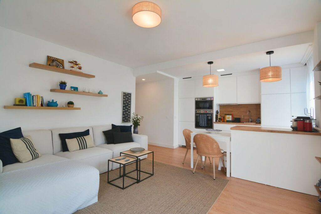 Middle Floor Apartment Fuengirola Málaga - image 2