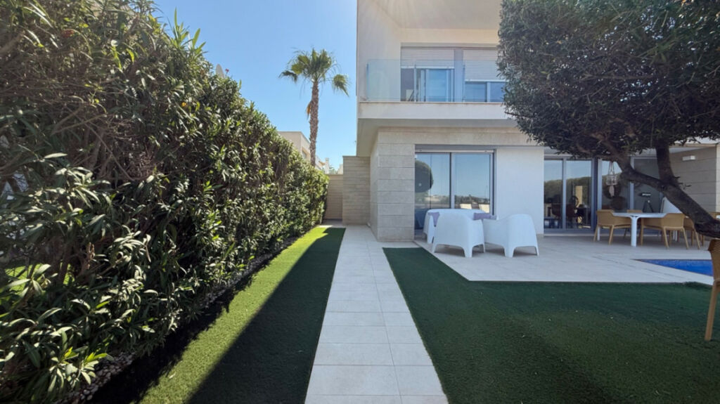 Detached Villa Orihuela Alicante - image 2
