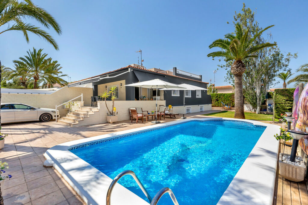 Detached Villa Rocio del Mar Alicante - image 2