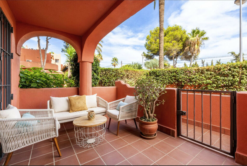 Ground Floor Apartment Marbella Málaga - image 2