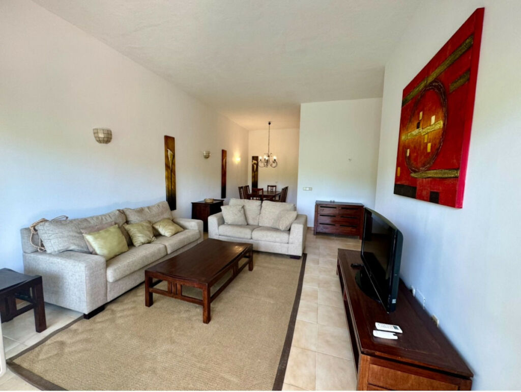 Ground Floor Apartment Atalaya Málaga - image 2