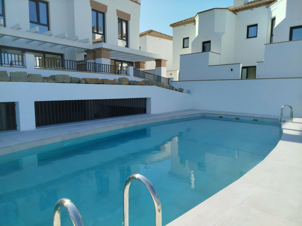 Townhouse Torrox Málaga - image 2