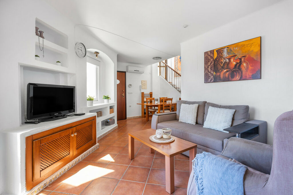 Middle Floor Apartment Los Altos Alicante - image 2