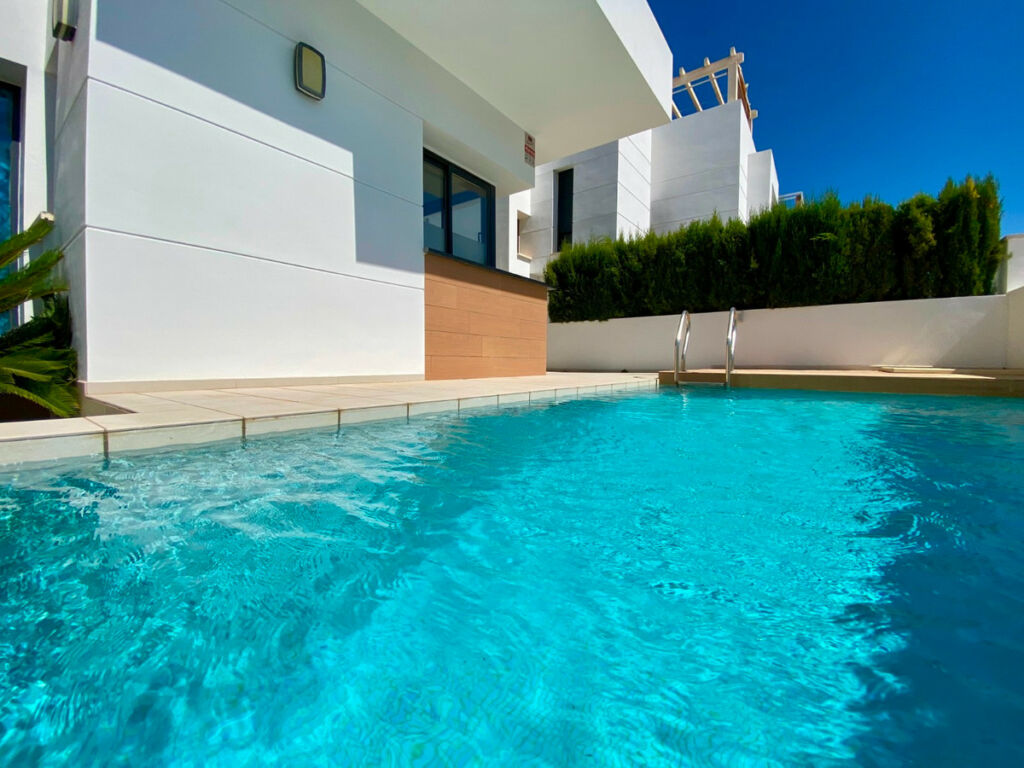 Detached Villa Ciudad Quesada Alicante - image 11