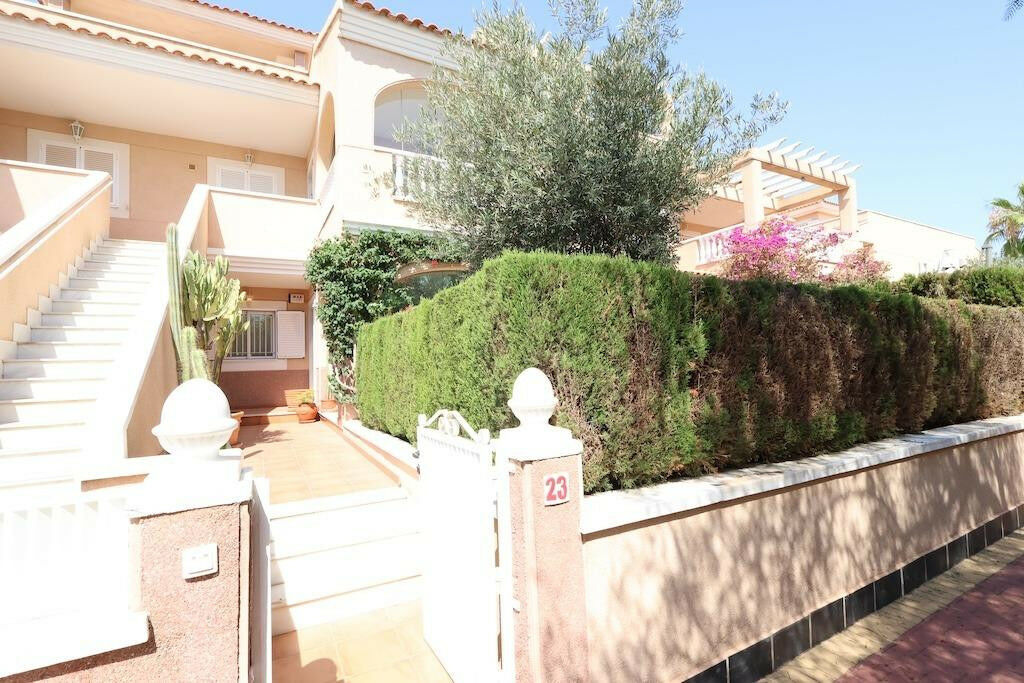 Bungalow Punta Prima Alicante - image 2