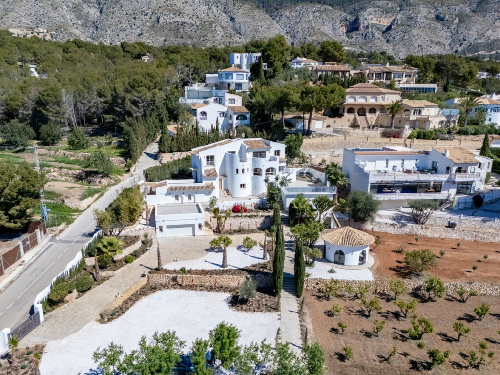 Townhouse Altea Alicante - image 2