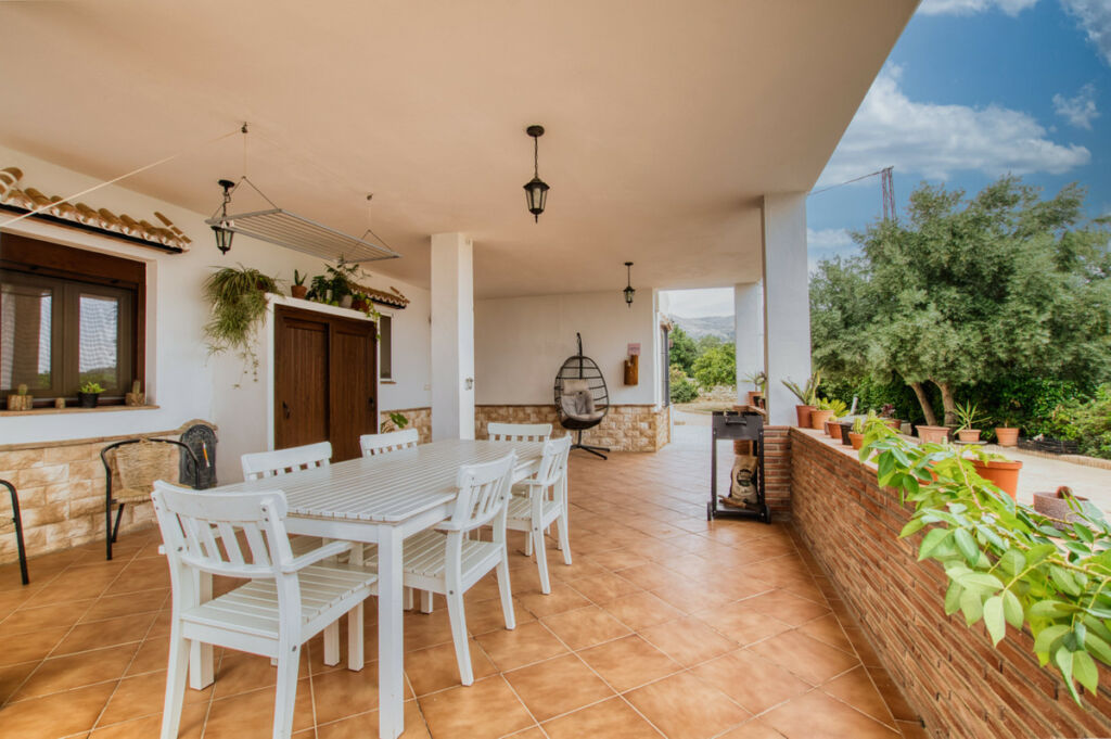Detached Villa Periana Málaga - image 3