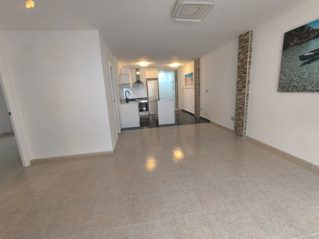 Middle Floor Apartment Torrevieja Alicante - image 2