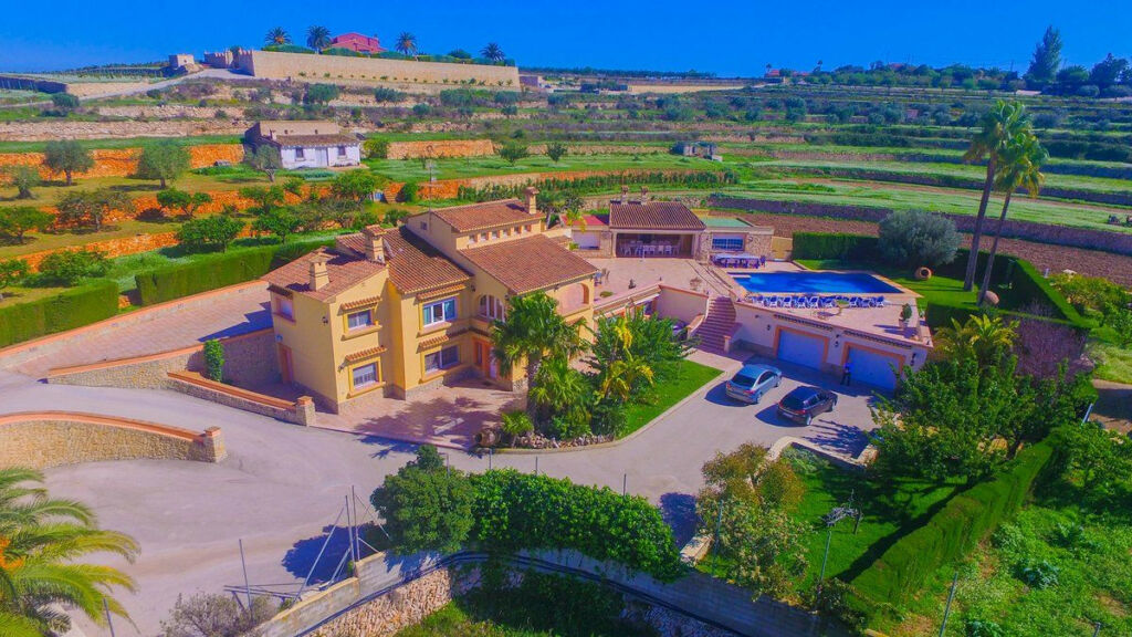 Detached Villa Benissa Alicante - image 2