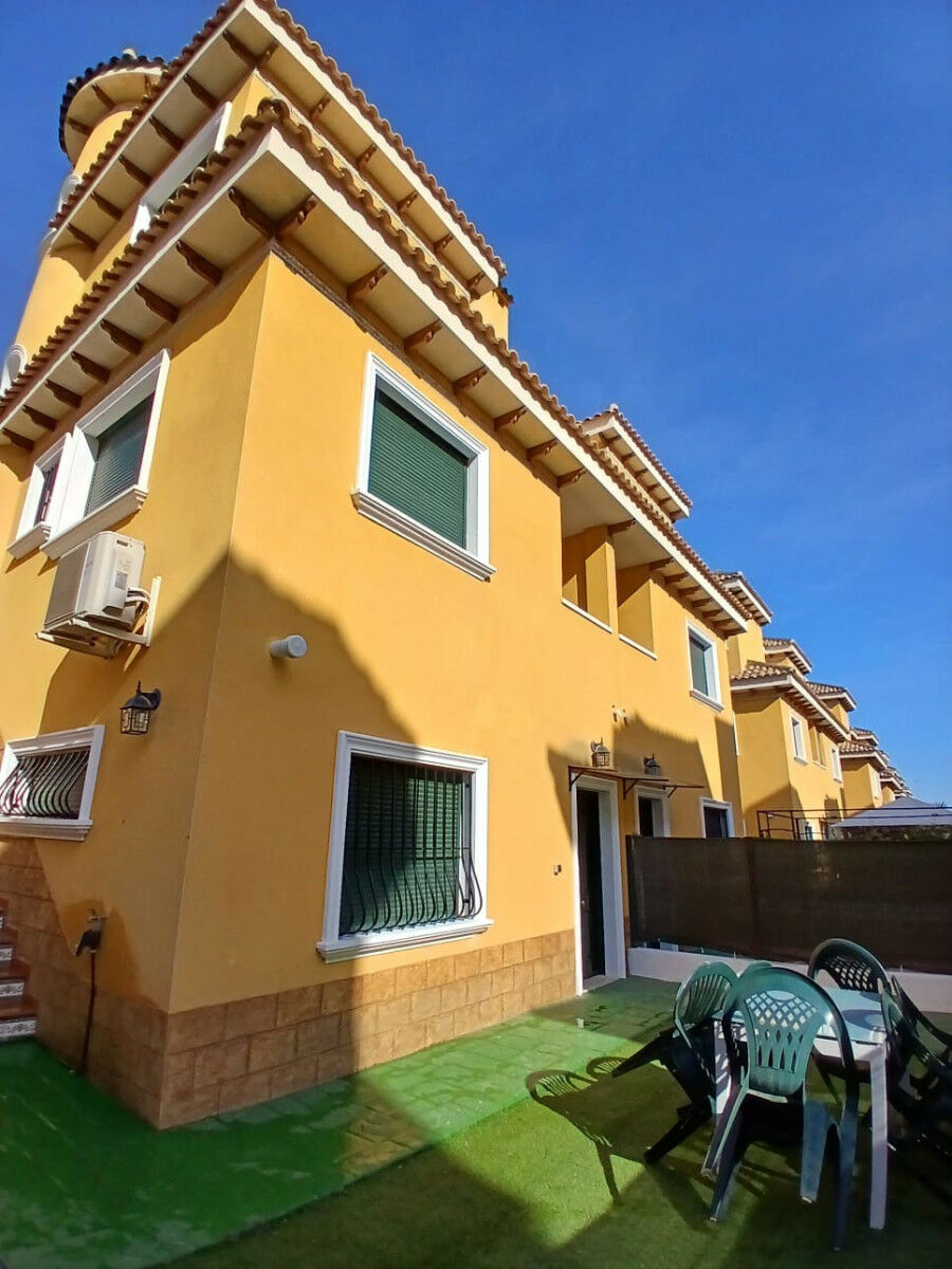 Townhouse Ciudad Quesada Alicante - image 2
