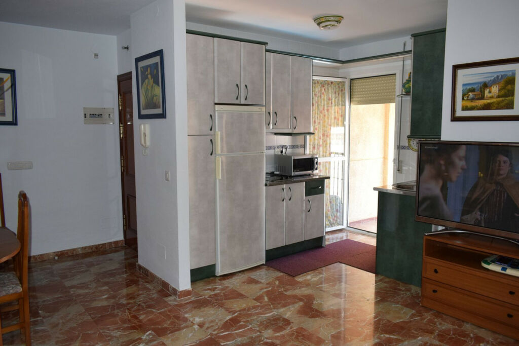 Middle Floor Apartment El Morche Málaga - image 2