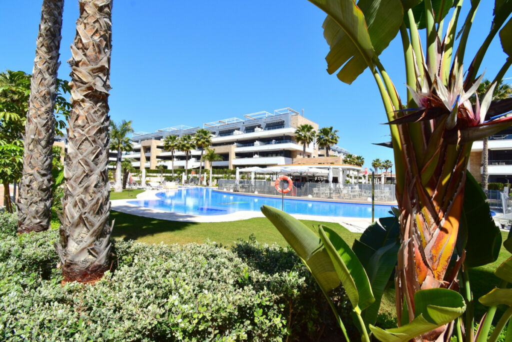Middle Floor Apartment Playa Flamenca Alicante - image 2