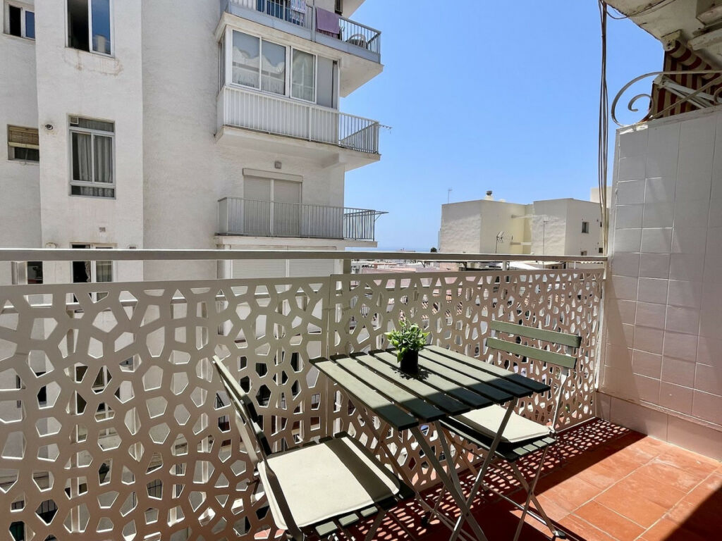 Middle Floor Studio Nerja Málaga - image 2