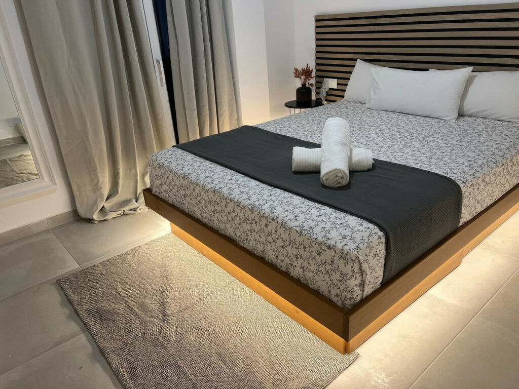 Penthouse Nueva Andalucía Málaga - image 2