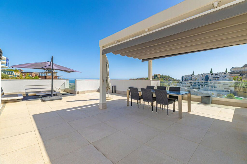 Penthouse La Quinta Málaga - image 2