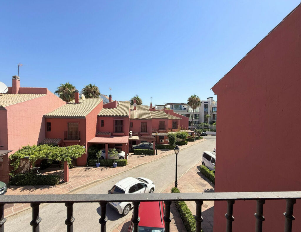 Townhouse Estepona Málaga - image 20