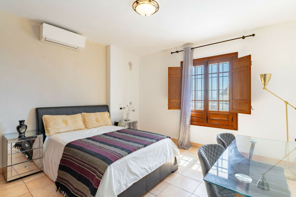 Detached Villa Torre del Mar Málaga - image 20