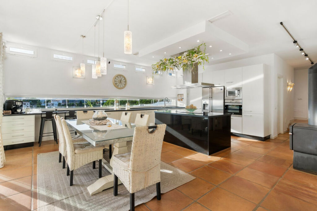 Detached Villa Estepona Málaga - image 20
