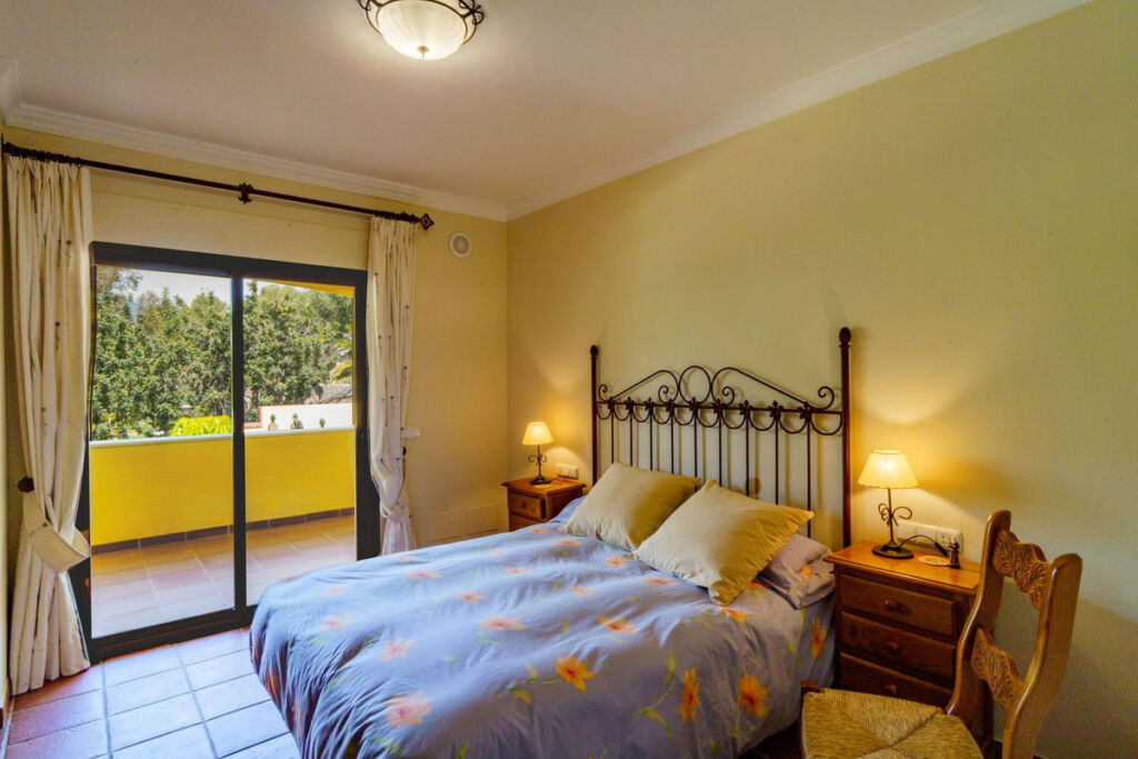 Detached Villa Benahavís Málaga - image 20