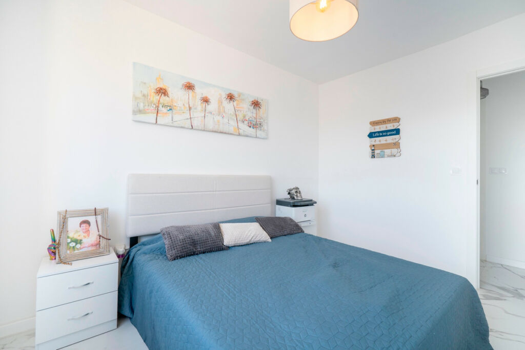 Middle Floor Apartment Punta Prima Alicante - image 20
