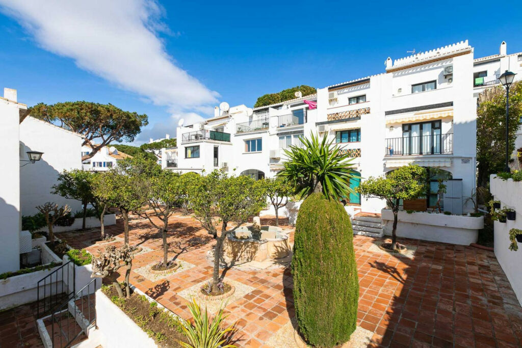 Ground Floor Apartment Calahonda Málaga - image 18
