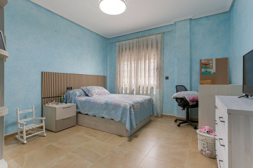 Detached Villa Los Montesinos Alicante - image 20