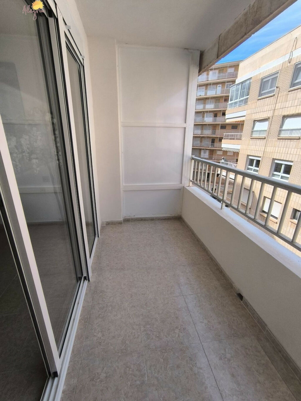 Middle Floor Apartment Torrevieja Alicante - image 20